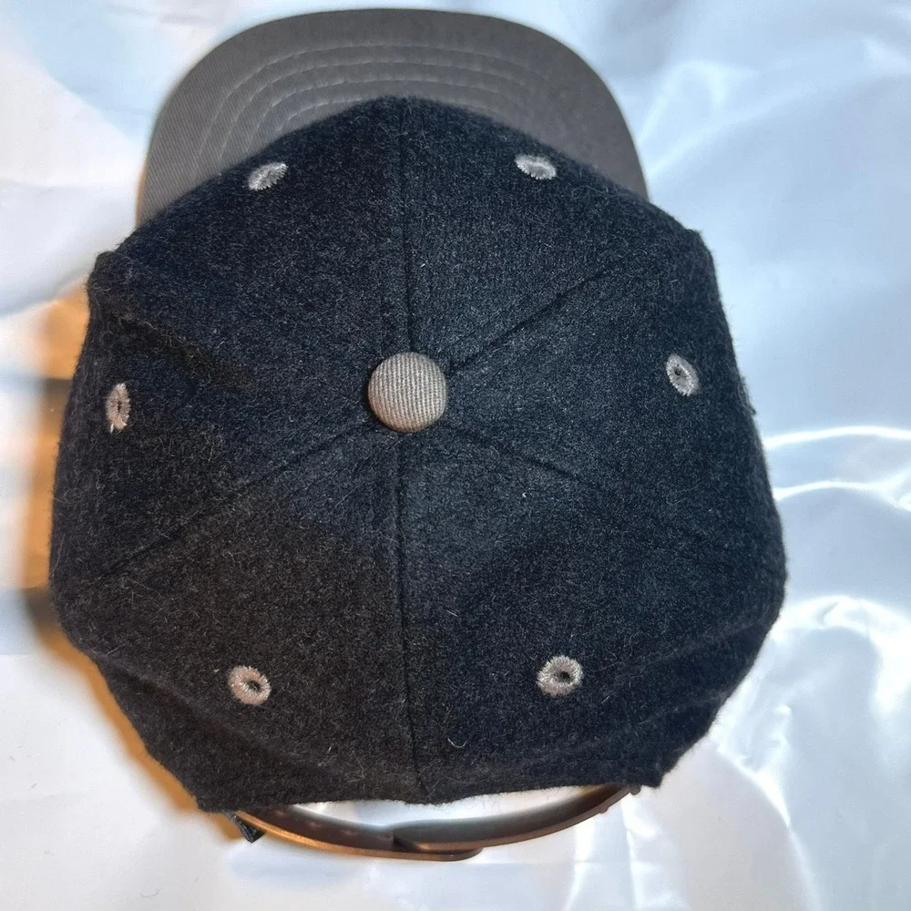Jack & Winn Snapback Hat‎ Kids XS Black Brown Excellent Wool Blend Flat Brim